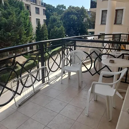 иглика Apartament *